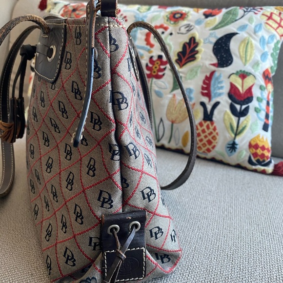 Sac à main originale D&B très bonne état véritable cuir très élégant - Picture 8 of 10